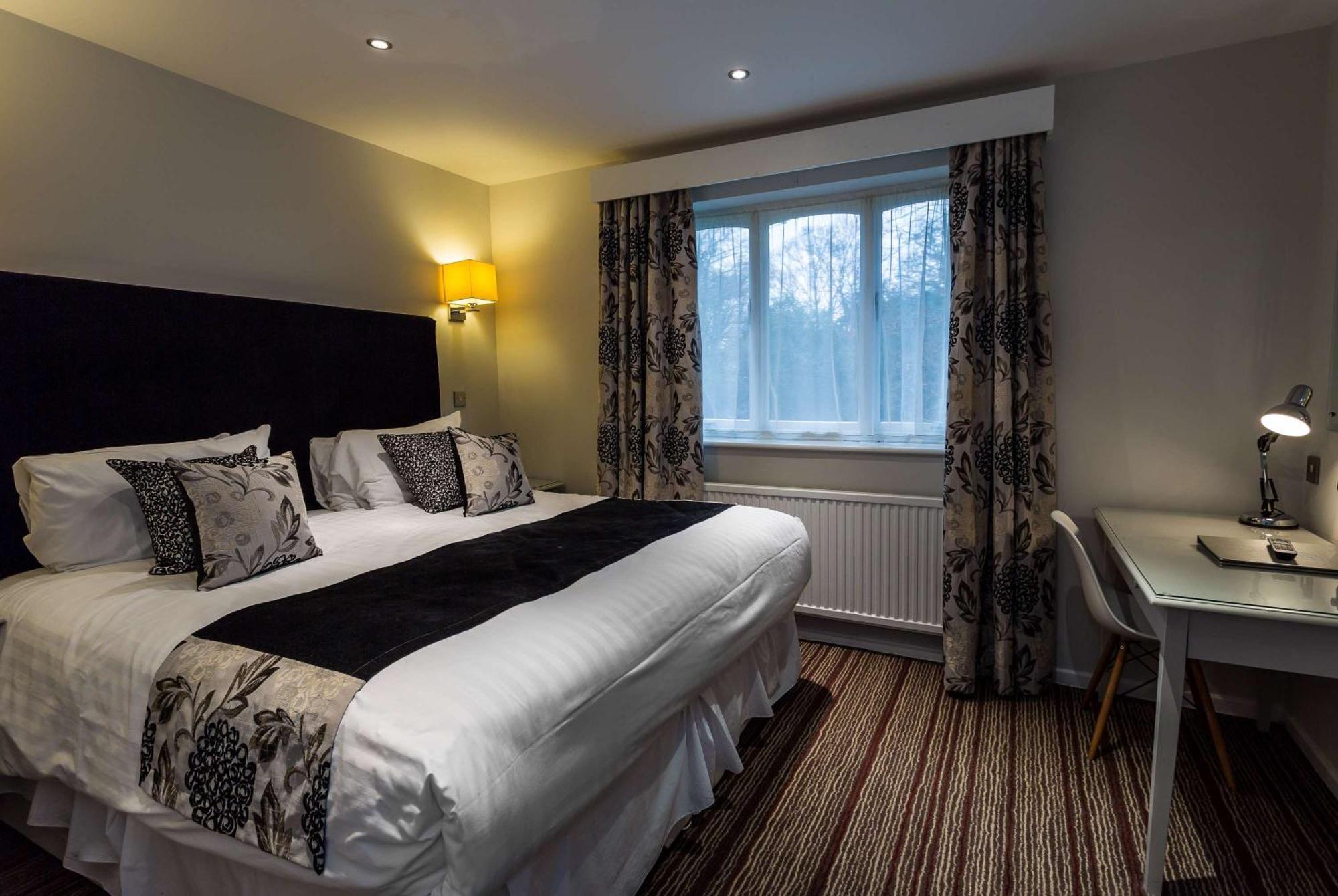 The Casa Hotel, Sure Hotel Collection By Best Western Yateley Dış mekan fotoğraf